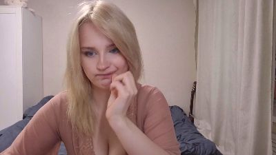 EmeldaBisso live cam on Cam4