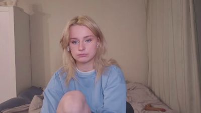 EmeldaBisso live cam on Cam4