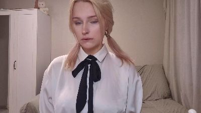 EmeldaBisso live cam on Cam4