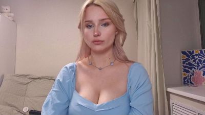 EmeldaBisso live cam on Cam4