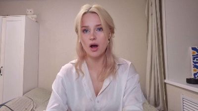 EmeldaBisso live cam on Cam4