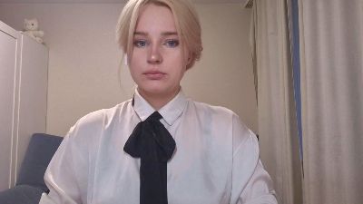 EmeldaBisso live cam on Cam4