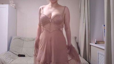 EmeldaBisso live cam on Cam4