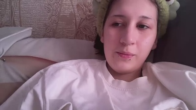 EmelinaPasche live cam on Cam4