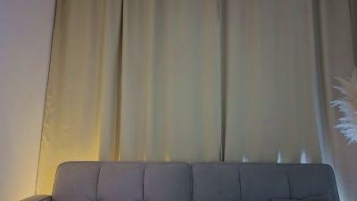 EmelineDinges live cam on Cam4