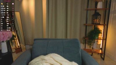 EmelineDinges live cam on Cam4