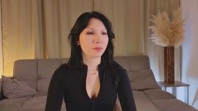 EmelineDinges live cam on Cam4