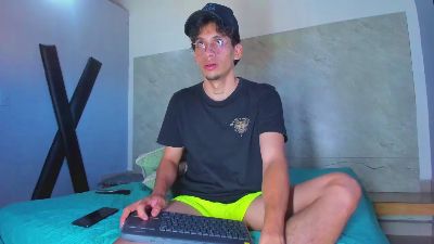 Emer_santos live cam on Cam4