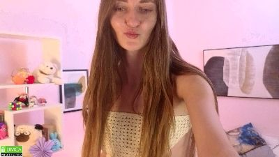 EmeryGale live cam on Cam4