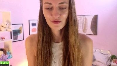 EmeryGale live cam on Cam4