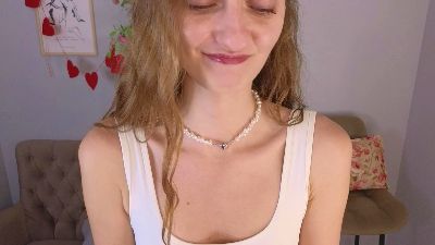 EmeryGale live cam on Cam4