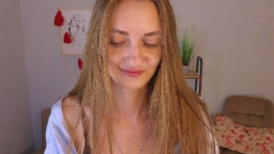 EmeryGale live cam on Cam4