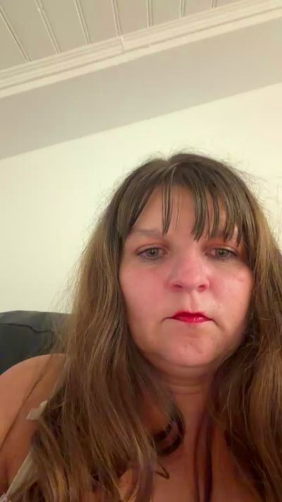 Emi3030 live cam on Cam4