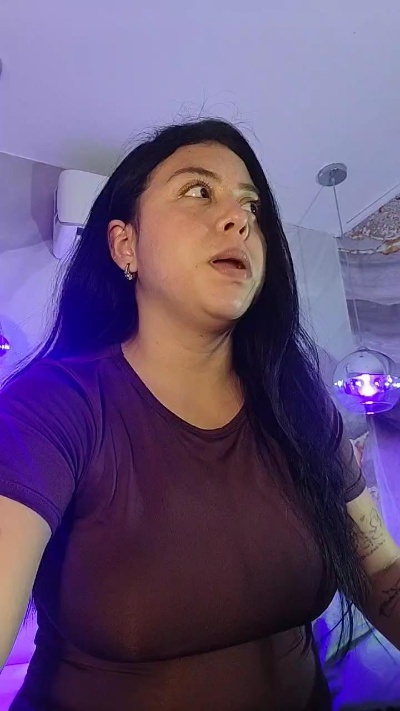 EmiilyCooper_ live cam on Cam4