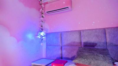 Emiily_Grace live cam on Cam4