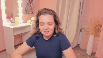 EmileeKoman live cam on Cam4