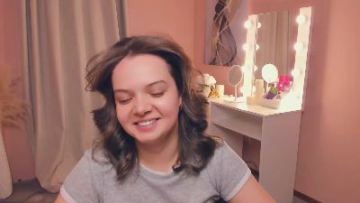 EmileeKoman live cam on Cam4