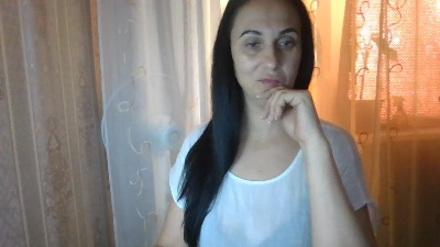 Emilia55 live cam on Cam4
