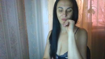 Emilia55 live cam on Cam4