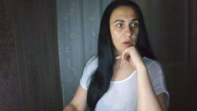 Emilia55 live cam on Cam4