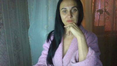 Emilia55 live cam on Cam4