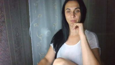 Emilia55 live cam on Cam4