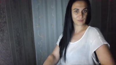 Emilia55 live cam on Cam4