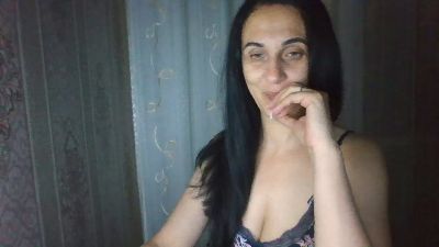 Emilia55 live cam on Cam4