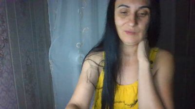 Emilia55 live cam on Cam4
