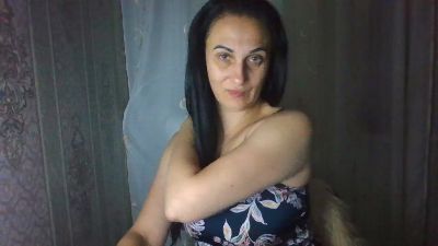Emilia55 live cam on Cam4