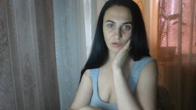 Emilia55 live cam on Cam4