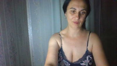 Emilia55 live cam on Cam4