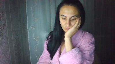 Emilia55 live cam on Cam4
