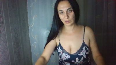 Emilia55 live cam on Cam4