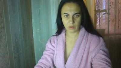 Emilia55 live cam on Cam4