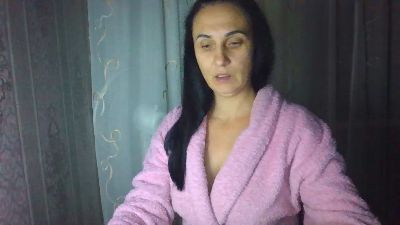 Emilia55 live cam on Cam4