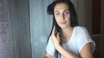 Emilia55 live cam on Cam4