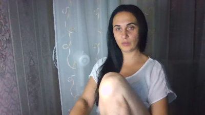 Emilia55 live cam on Cam4