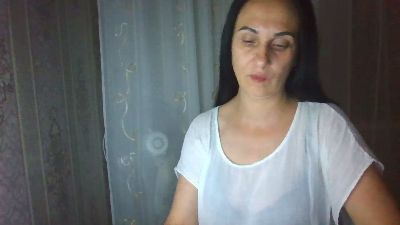 Emilia55 live cam on Cam4