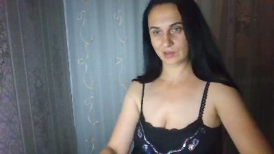 Emilia55 live cam on Cam4