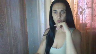 Emilia55 live cam on Cam4