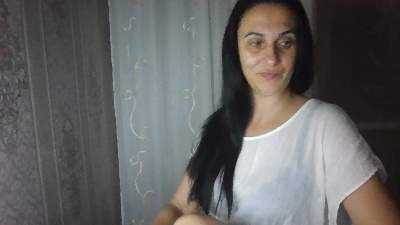 Emilia55 live cam on Cam4