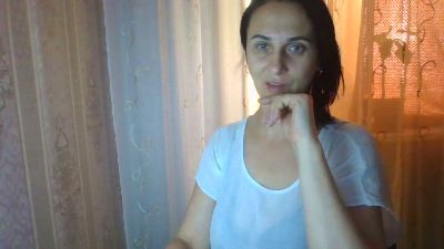 Emilia55 live cam on Cam4