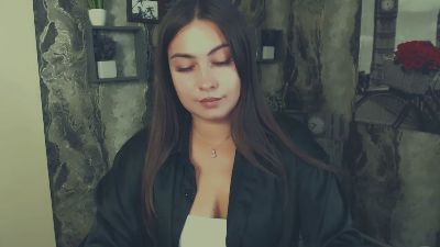 EmiliaEm77 live cam on Cam4