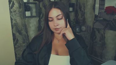 EmiliaEm77 live cam on Cam4