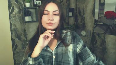 EmiliaEm77 live cam on Cam4
