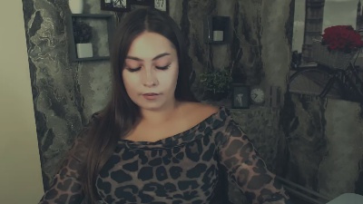 EmiliaEm77 live cam on Cam4