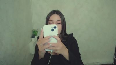 EmiliaEm77 live cam on Cam4