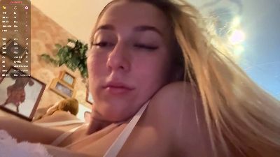 EmilieKooker live cam on Cam4