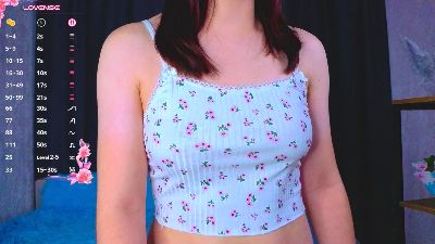 EmilieMollo live cam on Cam4